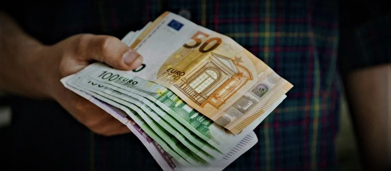 Τσακίζουν τους πολίτες: Πρόστιμα μέχρι 1.800€ με email στους ανεμβολίαστους εργαζόμενους χωρίς rapid-test από Δευτέρα